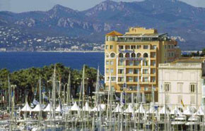 1835-White-Palm-Hotel