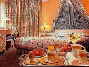 1835-White-Palm-Hotel