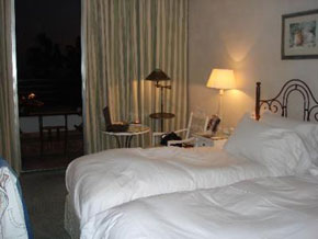 1835-White-Palm-Hotel