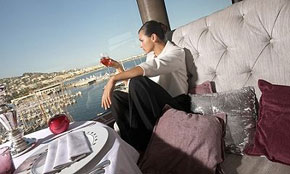 1835-White-Palm-Hotel