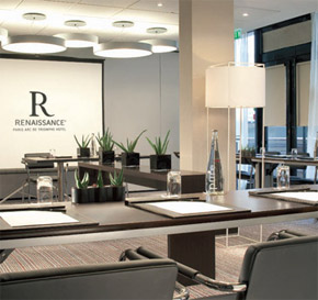 Renaissance Paris Arc De Triomphe 4*