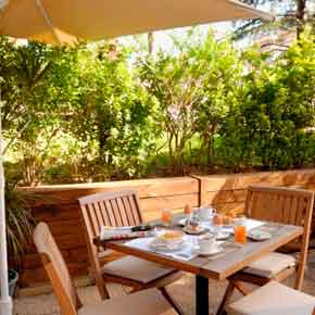 Holiday Inn Garden Court Cannes- Le Cannet