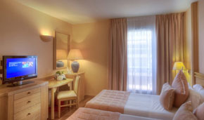 Le Croisette Beach Hotel